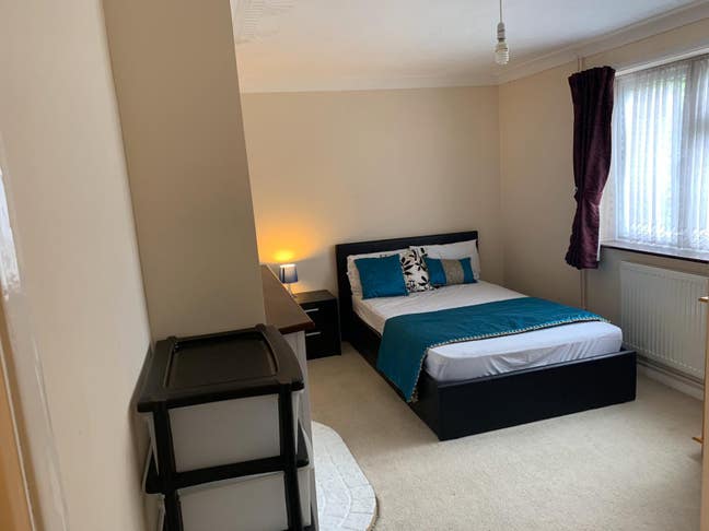 Double Ensuite to let -  Main Photo