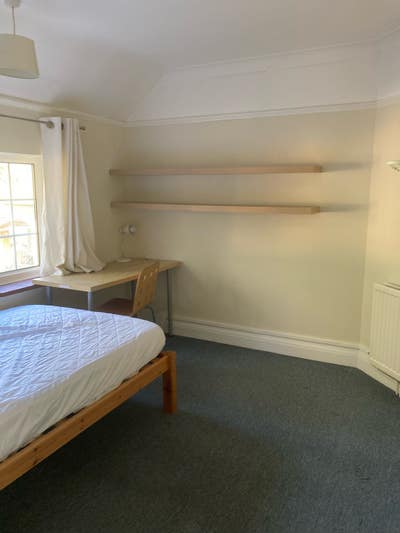 Double room near uni  Main Photo