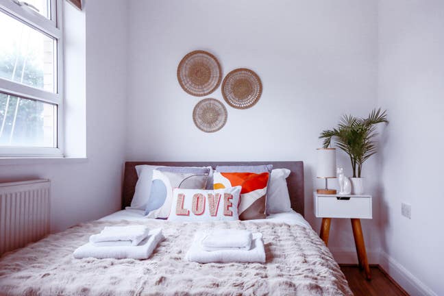  Stratford Gems: Modern 2-Bedroom Flat Main Photo
