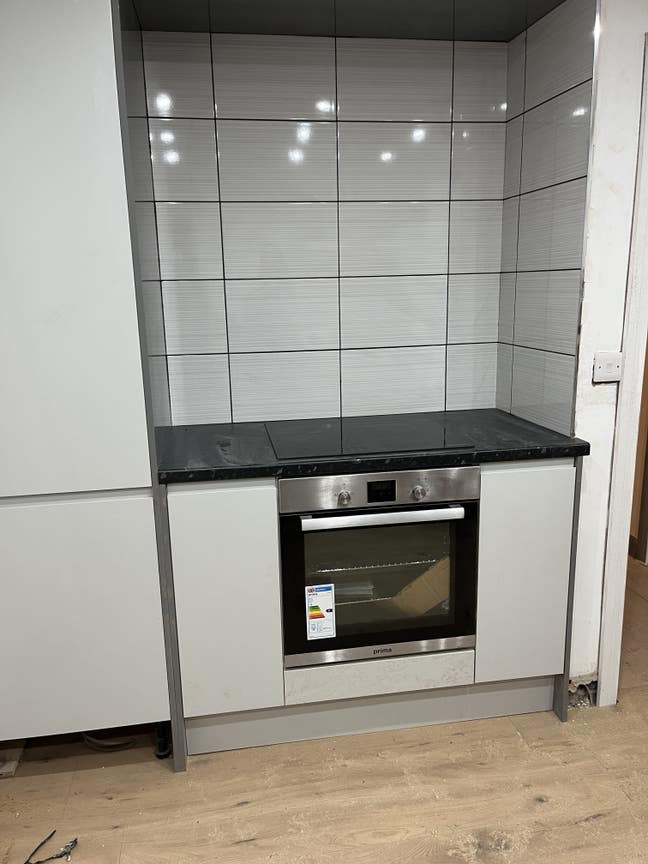 Three Bedroom house walking distance  city centre  Main Photo