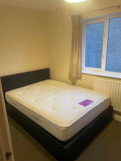 Double room to rent in Broughton Main Photo