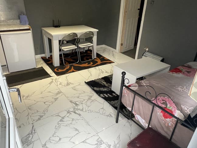 One bedroom outhouse flat available for rent Main Photo