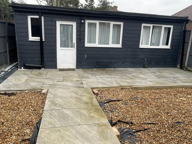 One bedroom outhouse flat available for rent Main Photo