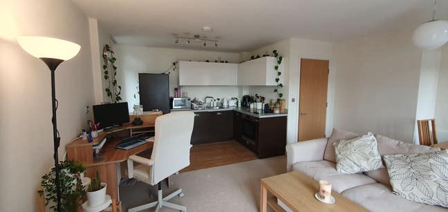 City Centre Double Bedroom with Private Bathroom Main Photo