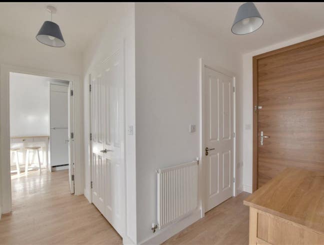 Elegant room short term only with Private Bathroom Main Photo