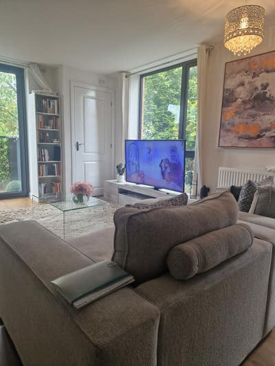 2 Bedroom Flat avaliable in Coulsdon Main Photo