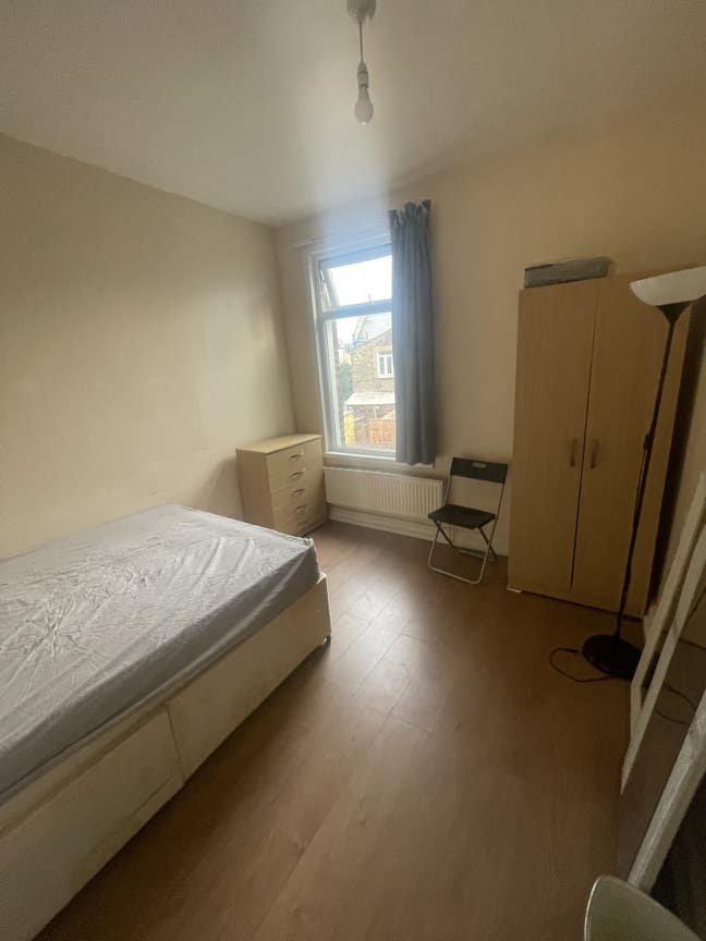 Lovely Double Room in Upton Park - Claude Road Main Photo