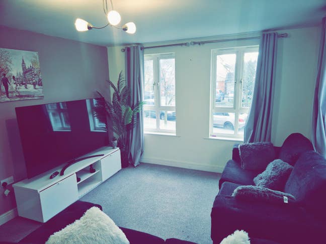 Flat for rent Main Photo