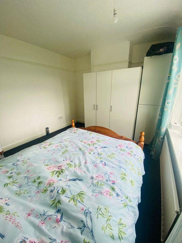 Lovely quiet room Main Photo