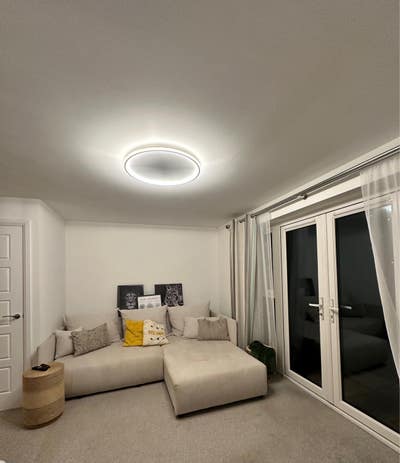 Room in a shared house Main Photo