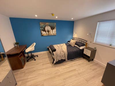 Newly renovated rooms within great location  Main Photo