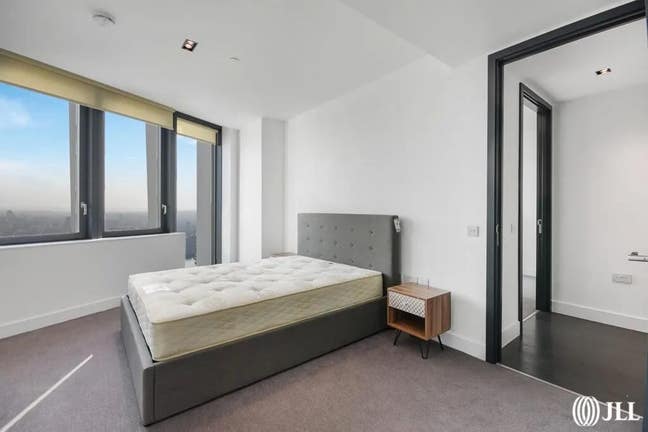 Luxe Ensuite in Canary Wharf – 2 People Flat share Main Photo