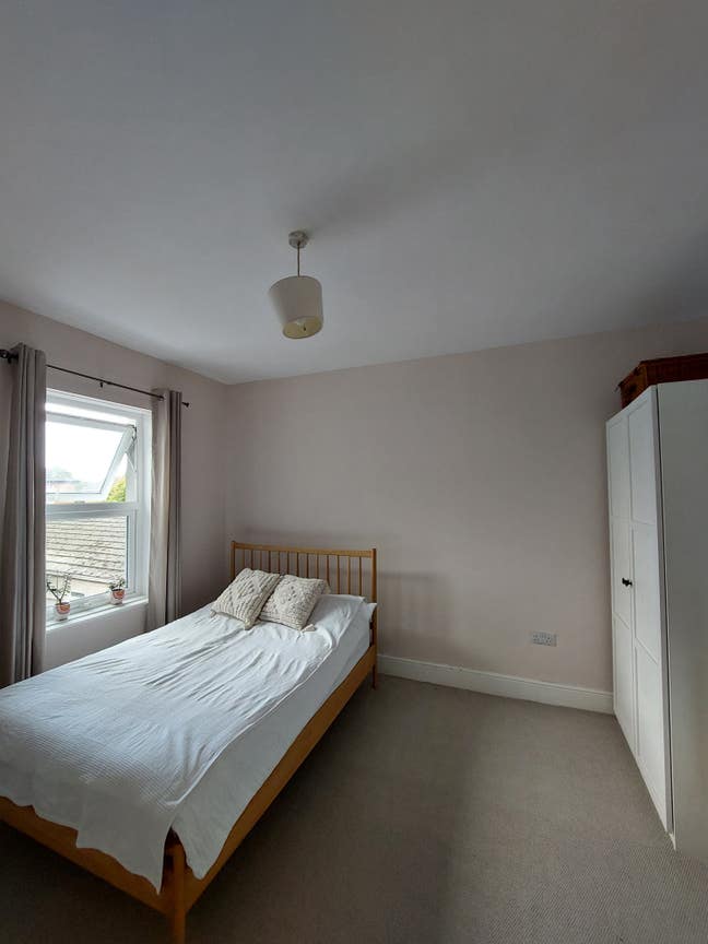 Vegetarian House: Double Bedroom Main Photo