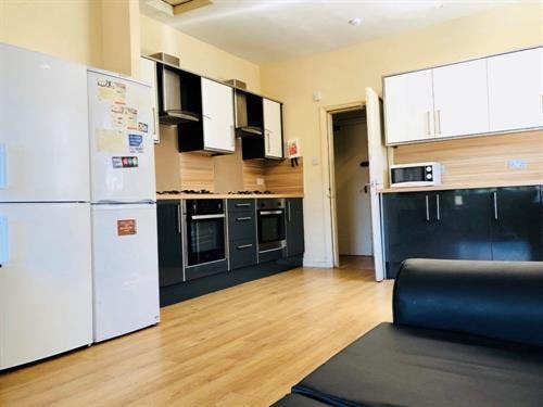 Spacious Room—A Perfect Place for Any Lifestyle! Main Photo