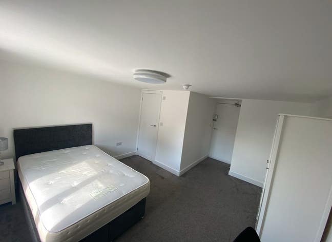 Executive rooms, fantastic location! Main Photo