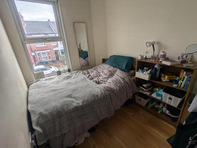 Small double - Finsbury Park Main Photo