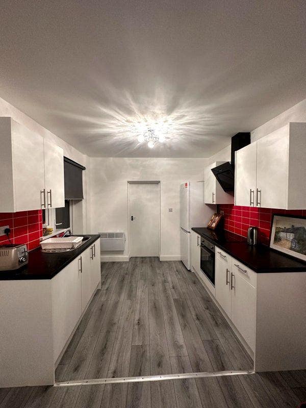 ♻️1 Bedroom Flat in Turnpikelane/SHORT TERM♻️ Main Photo