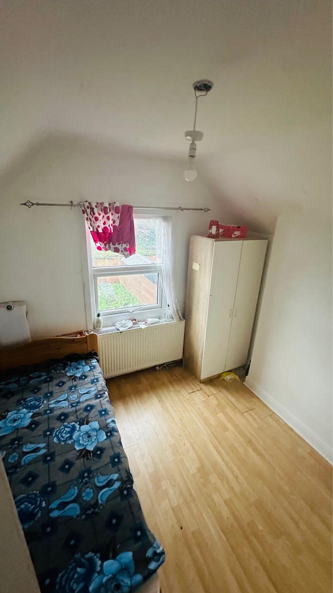 Single room available  Main Photo