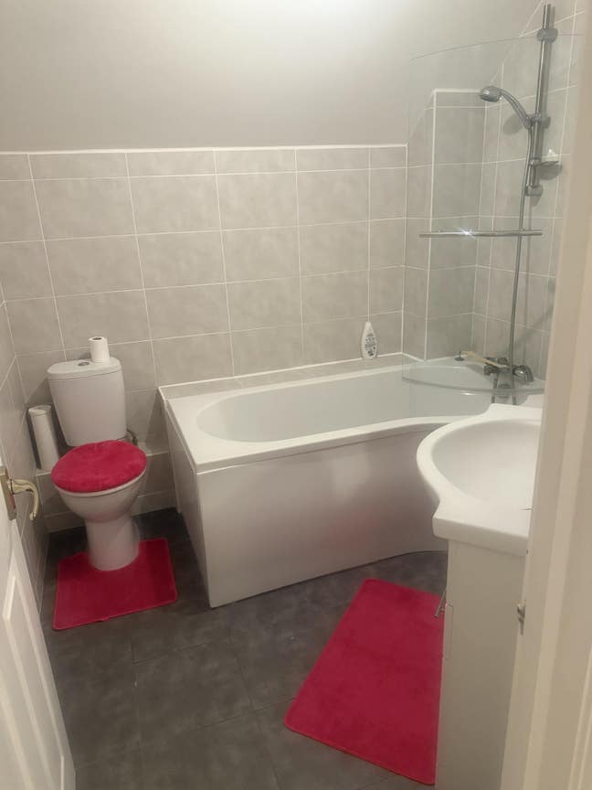 Room to rent Main Photo