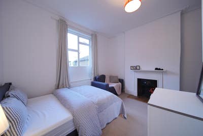 Large Double Rooms-All Bills Included Main Photo