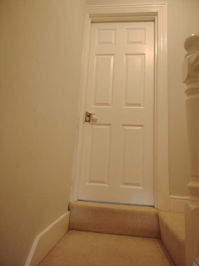 One room Main Photo
