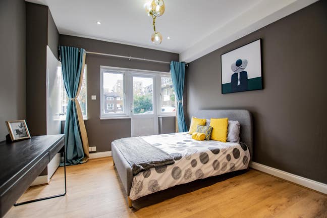 Beautiful renovated house! Capstan Square Main Photo