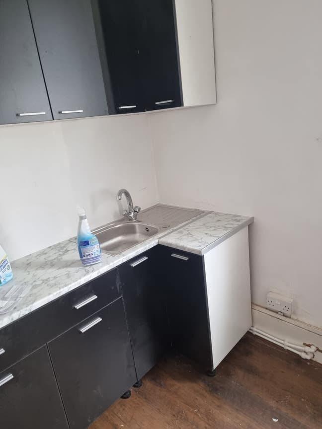 I have a small unit kitchenett . Main Photo