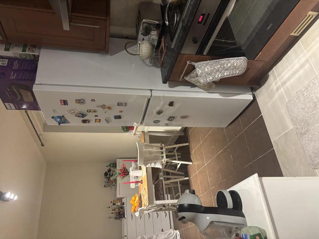 A good size double room in a beautiful flat  Main Photo