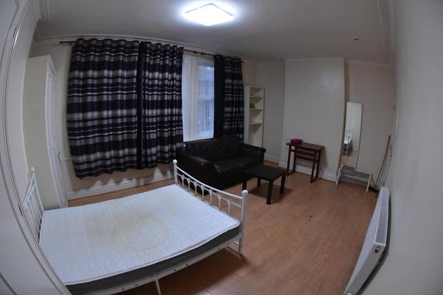 Three Room Flat for  Sharers on High Street Tooti Main Photo
