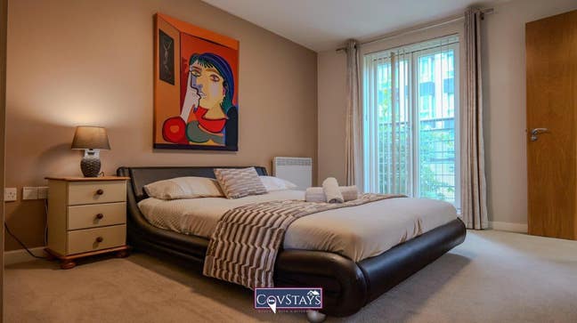 Triumph House - 3-Bed Luxury Apartment in CV1 Main Photo