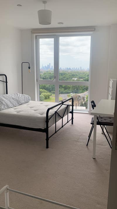 Large Double Room with Private Bathroom - New Flat Main Photo