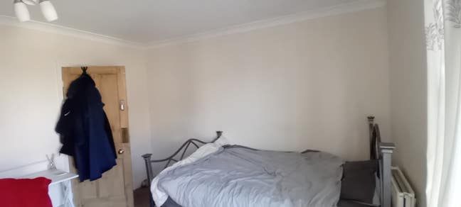 3 bed semi Guildford GU2 seeking 3rd house mate Main Photo