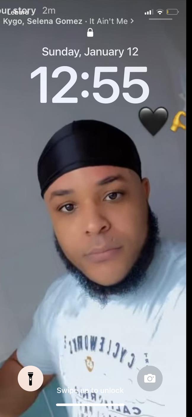 Professional Male seeks a double room Main Photo