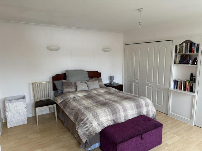 Double Room - with En-suite Main Photo