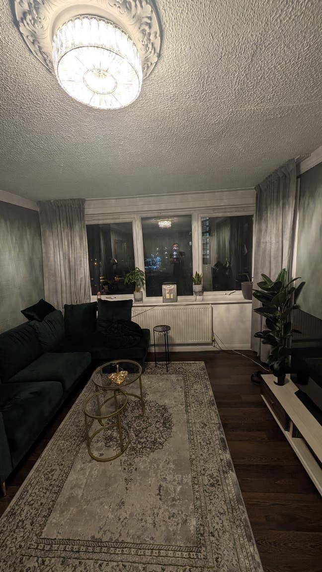 Spacious cost room with everything you need  Main Photo