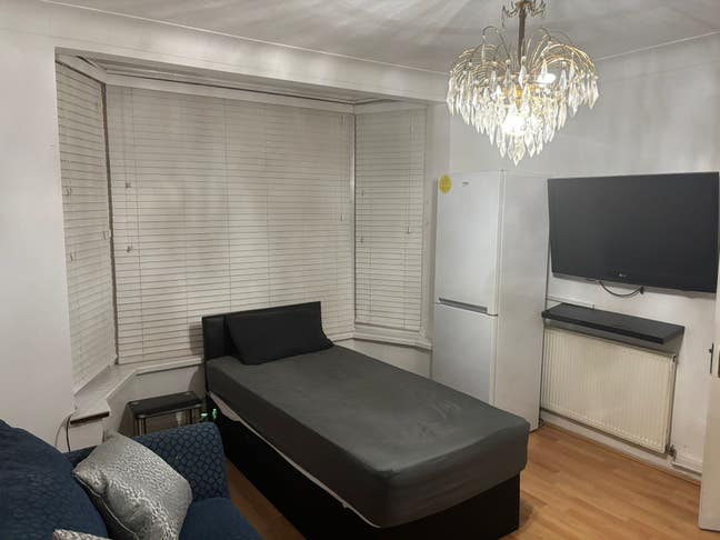 Beautiful room £750pm - Chingford, E4 Main Photo