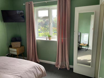 Short term let in modern, central LGBT flat Main Photo