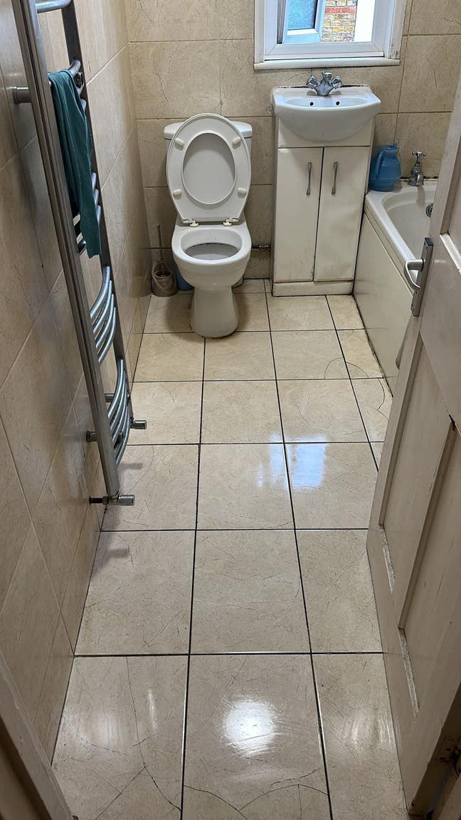 Very Large double room available  Main Photo