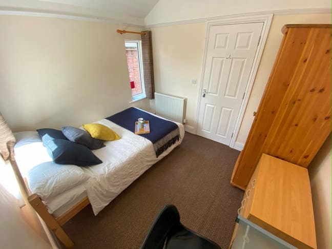 4 Rooms Avail -Hewson Rd - Available Sept Main Photo