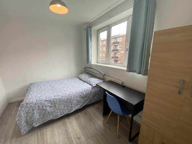 Spacious Double! 5 Mins to Bethnal Green Tube!! Main Photo