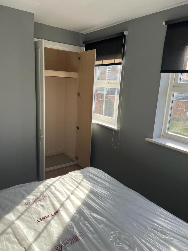 Semi-Detached Shared House - Rooms available Main Photo