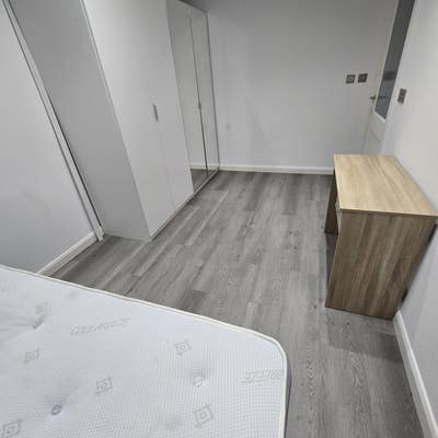 Room for rent in a Family house. Main Photo