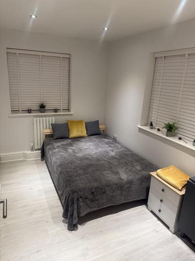Lovely double room (Close to Town Centre) Main Photo