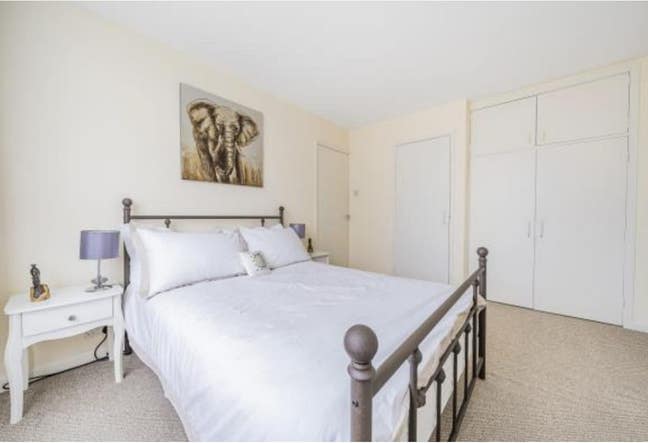 Modern two bedroom first floor flat  Main Photo