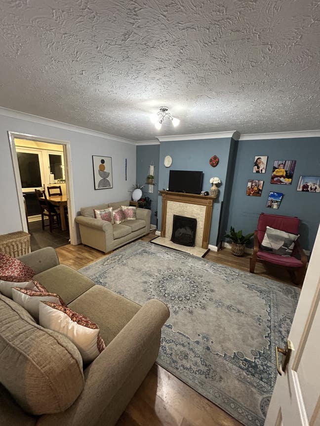One large bedroom with wardrobe available  Main Photo