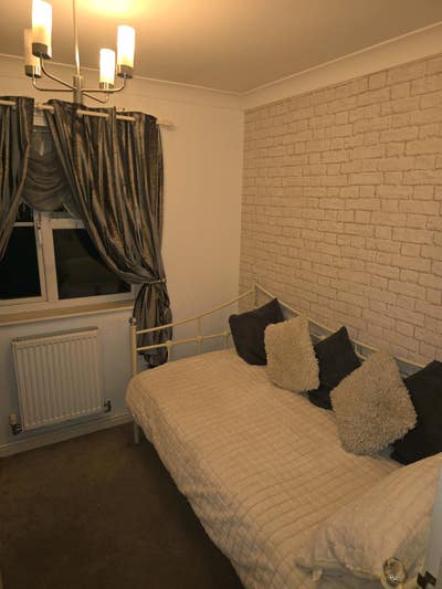  Single room to let Main Photo