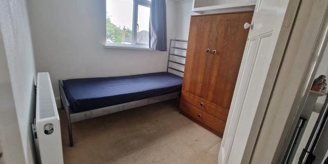 Small Room in nice and clean house Main Photo