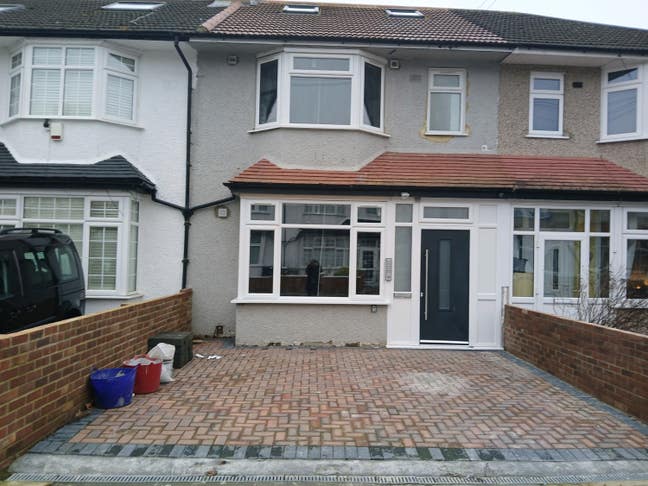   Studios in Mitcham with Aill Bills inc. Main Photo