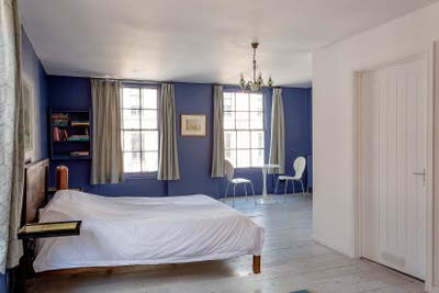 Large 1-BR Studio Apartment Main Photo