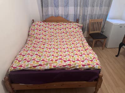 Double room to rent in Mitcham Main Photo